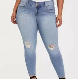 Torrid Premium Jegging Light Distressed Wash